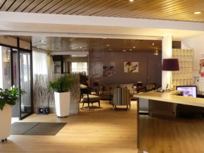 Отель Inter-Hotel Evreux de L'Orme  Эврё